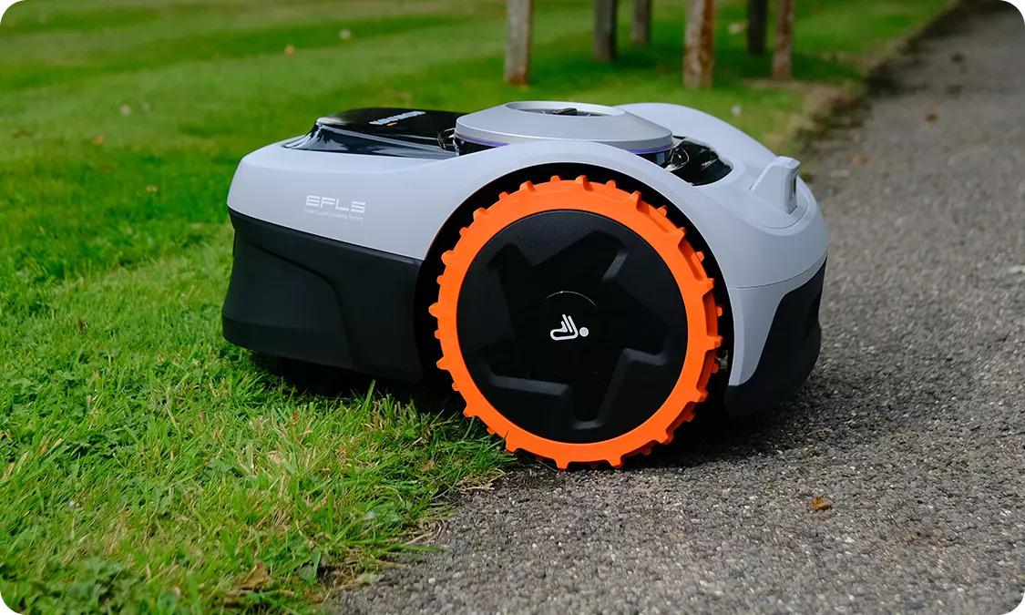 Segway Navimow i105E Robotic Mower-1027