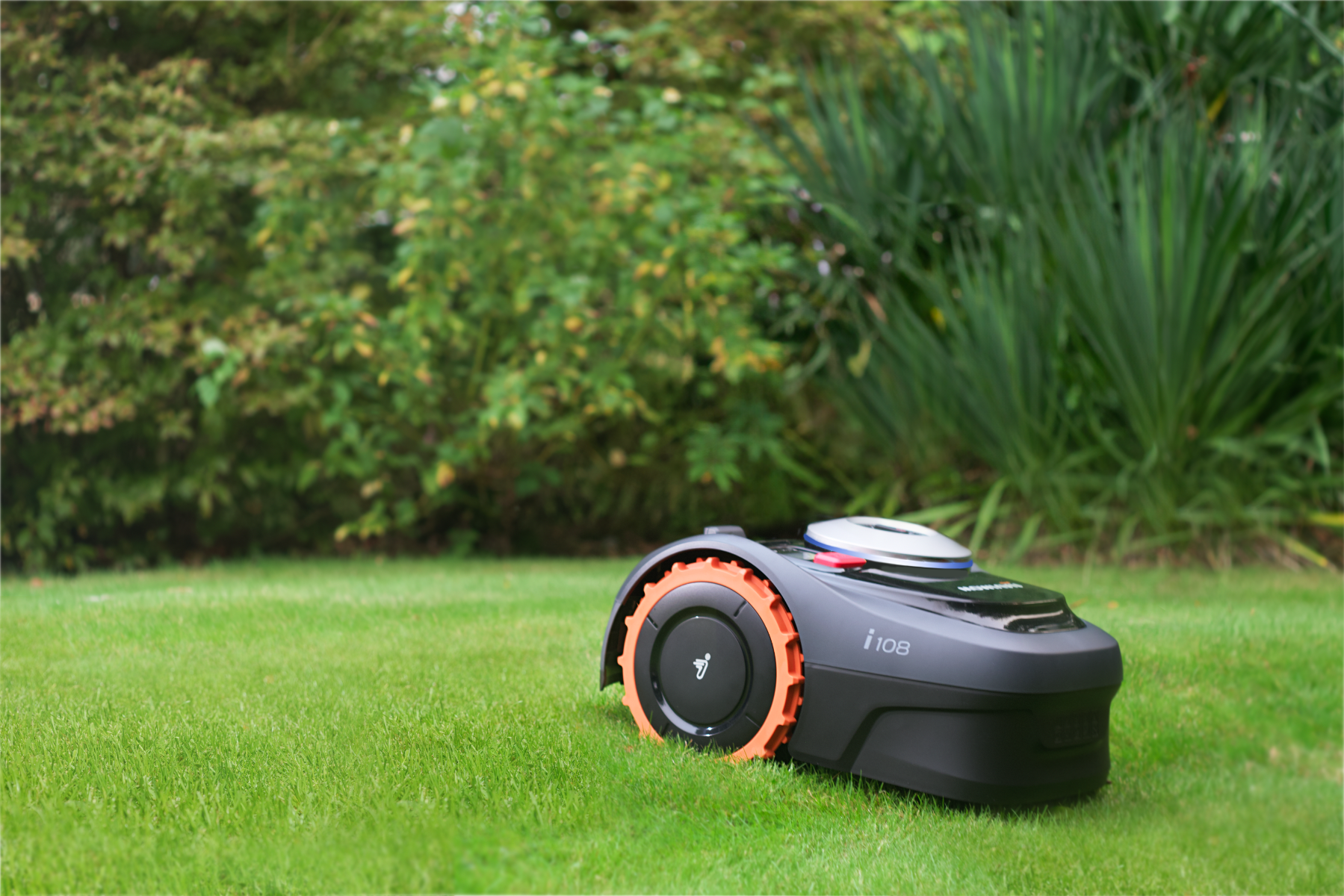 Segway Navimow i108E Robotic Mower-1070