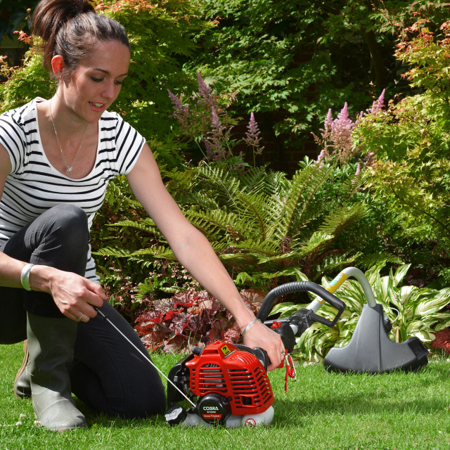 Cobra GT260C Grass Trimmer-3142